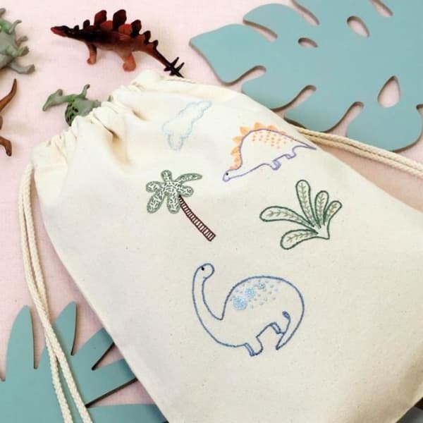Kit broderi - Dino - Magiskt papper