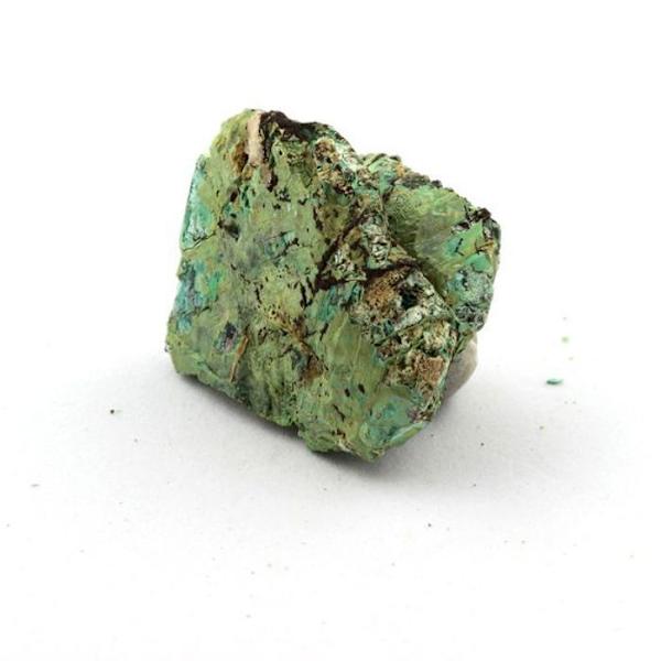 Stenar och mineraler. Bournonit + Bindheimit + Malakit. 102,95 cent. Combe Guichard, Prunières, Isère, Frankrike.