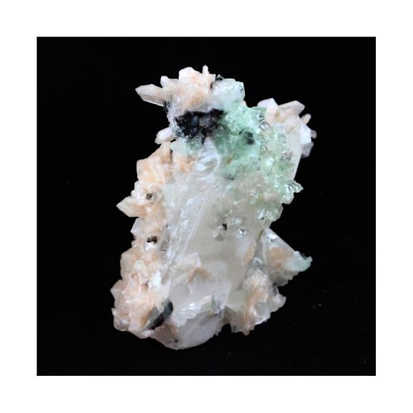 Stenar och mineraler. Apofyllit + Stilbit + Kalcit. 2085,0 cent. Wagholi, Pune, Maharashtra, Indien. Beige