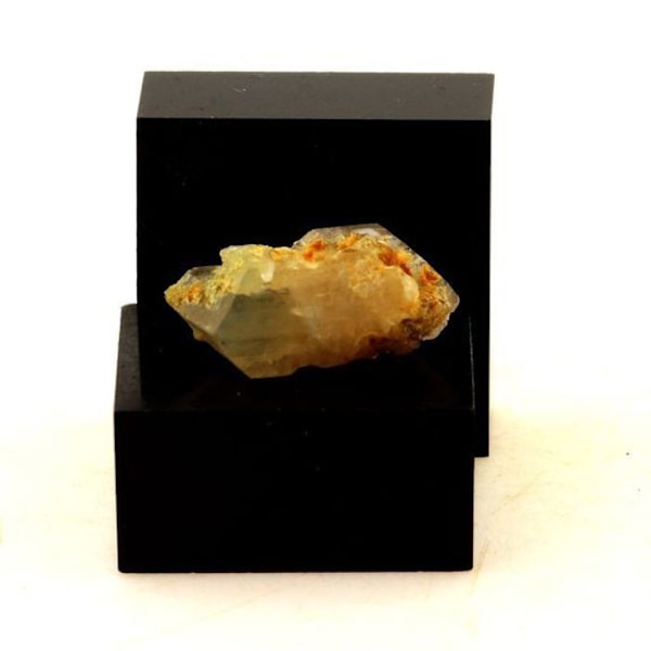 Stenar och mineraler. Euklas. 7,17 ct. Parelhas, Rio Grande do Norte, Brasilien.