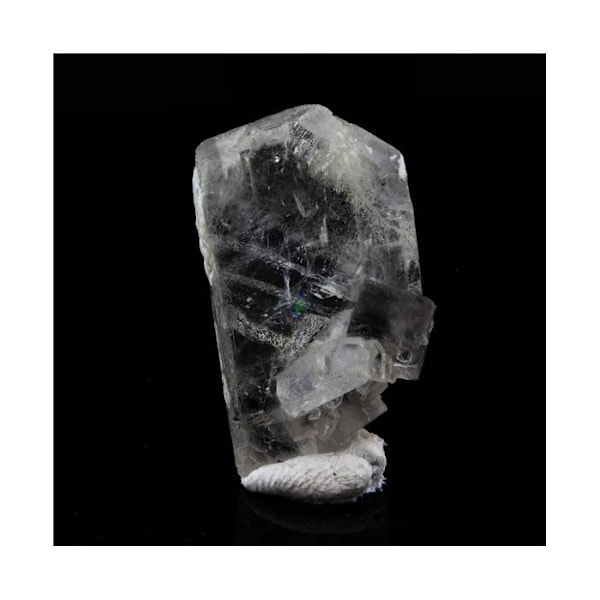 Kivet ja mineraalit. Fluoriitti + bariitti. 24,5 ct. Fontsanten kaivos, Var, Ranska.