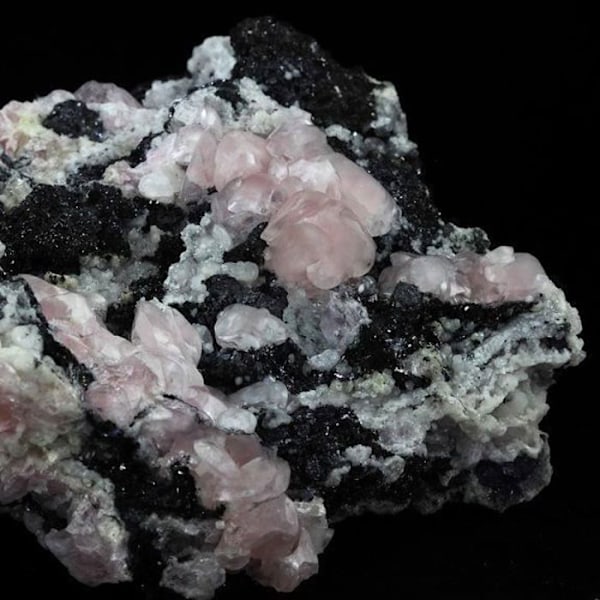 Sten og mineraler. Calcit. 4994,0 ct. 2. Sovetskii-mine, Dalnegorsk, Rusland.