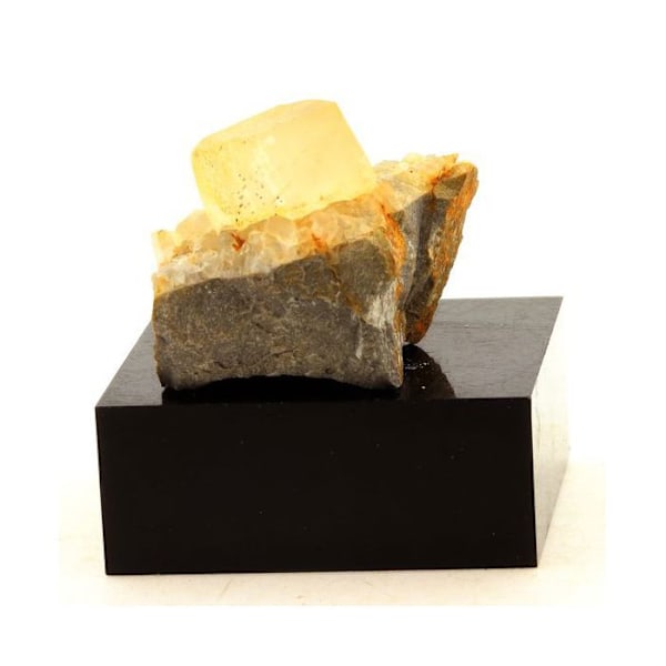 Sten og mineraler. Calcit. 243,0 øre. La Sambre Quarry, Landelies, Belgien.
