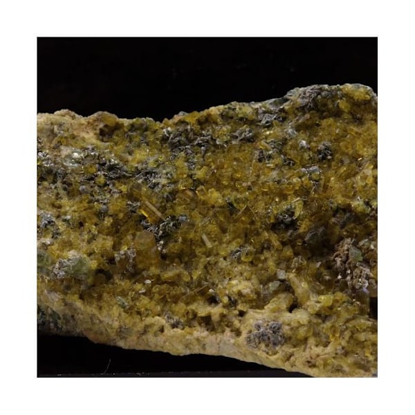 Epidote 419,1 karat Flerfärgad