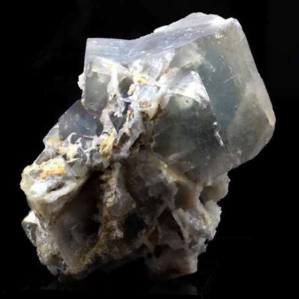 Kivet ja mineraalit. Fluoriitti. 1838,5 ct. Burgin kaivos, Tarn, Ranska.