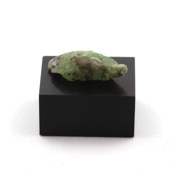 Kivet ja mineraalit. Tsavorite-granaatti. 6,76 ct. Manyaran alue, Tansania. Grön