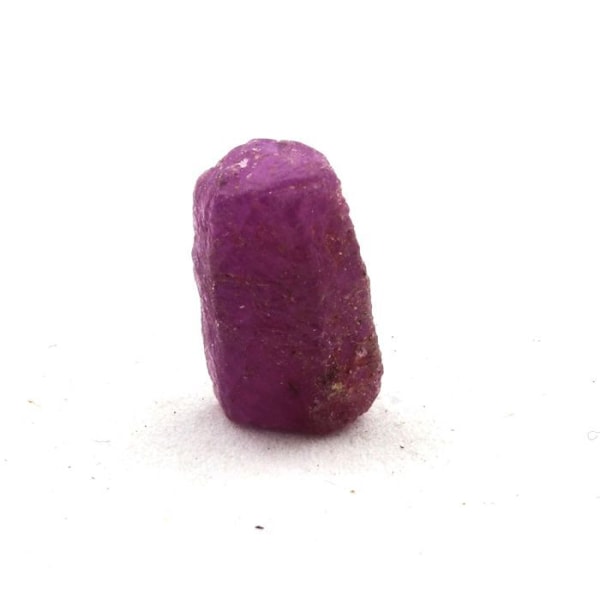 Stenar och mineraler. Rubin. 5,22 cent. Kiteto-distriktet, Manyara-regionen, Tanzania. Röd