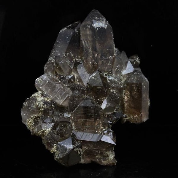 Kivet ja mineraalit. Savukvartsi. 386,0 ct. Mont Blancin vuoristo, Ranska.