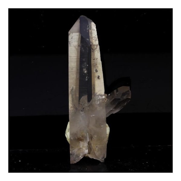 Stenar och mineraler. Kvarts. 62,0 ct. Alpe d'Huez, Bourg d'Oisans, Frankrike.