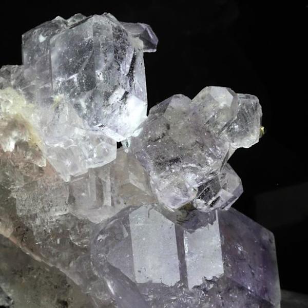 Sten og mineraler. Fluorit. 803,5 øre. Henan, Kina.