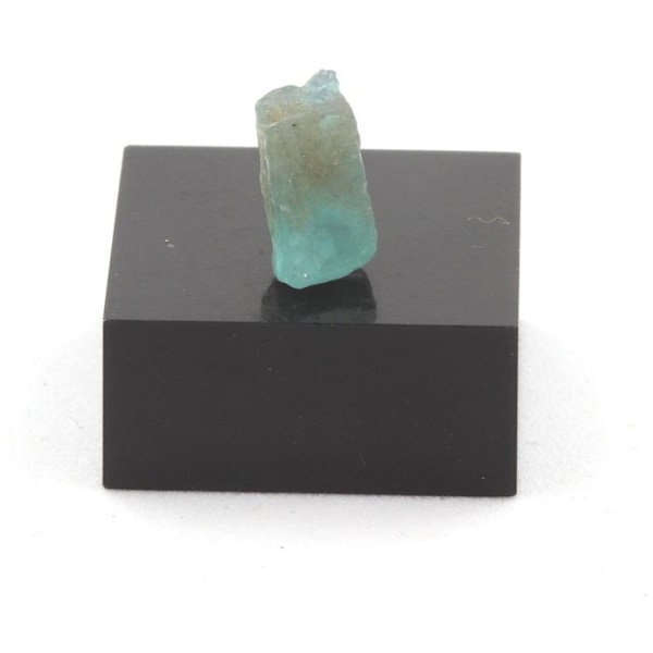 Kivet ja mineraalit. Paraiba Apatiitti. 2,98 ct. Pakistan.