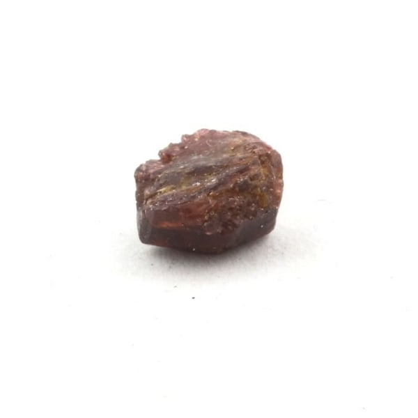 Sten og mineraler. Granat. 3.115 øre. Skardu-området, Gilgit-Baltistan, Pakistan.