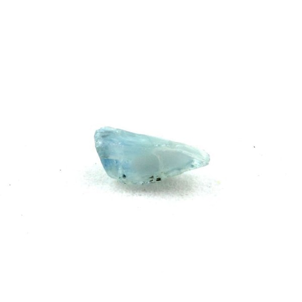 Kivet ja mineraalit. Aleksandriitti. 0,325 ct. Manyarajärvi, Arushan alue, Tansania.