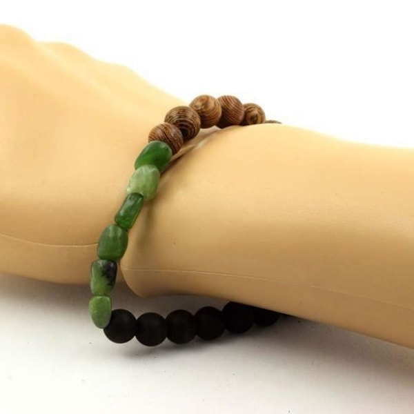 Sten og mineraler. Nephrite Jade Armbånd fra Sibirien (Rusland) + Mat sorte Onyx Perler + Fremstillet i Frankrig.