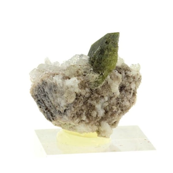 Titanit + Albite 196,9 karat