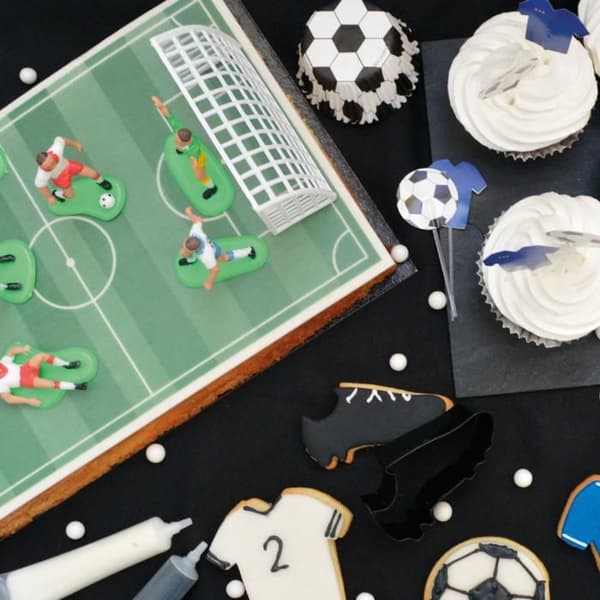 9 dekorationsaccessories til "fodbold" kager