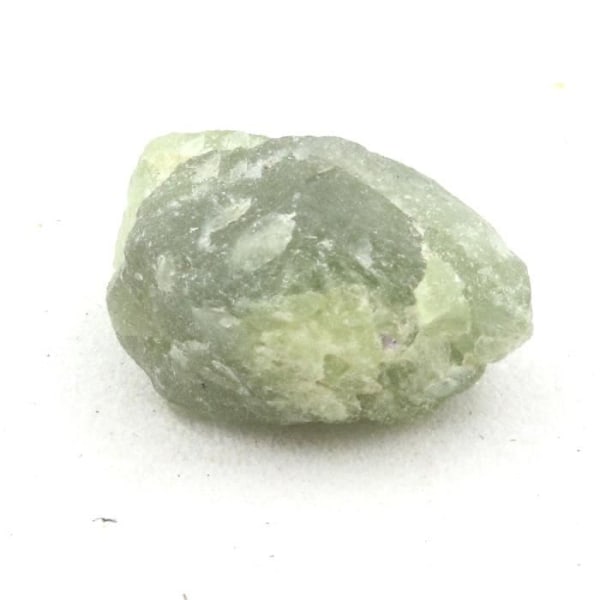 Kivet ja mineraalit. Peridootti. 4,93 ct. Almklovdalen, Vanylven, Norja.