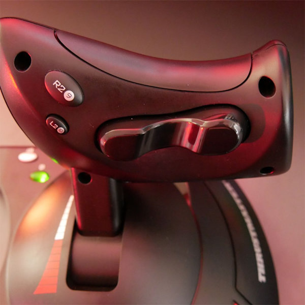 Thrustmaster Joystick T-FLIGHT HOTAS X - PC / PS3 Svart