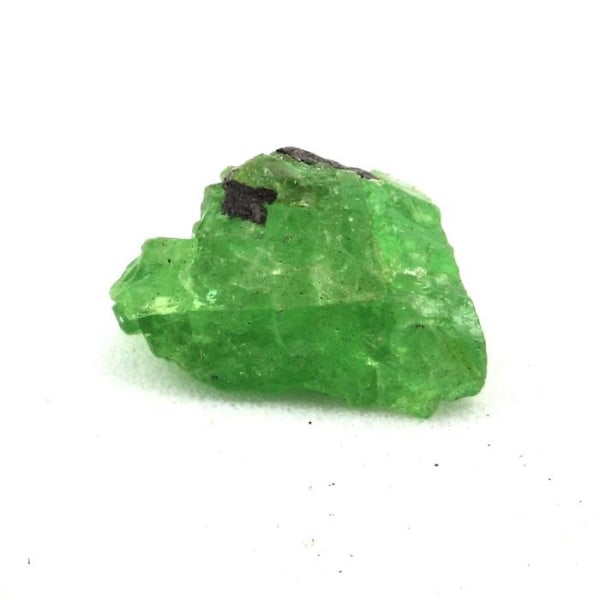 Kivet ja Mineraalit. Tsavorite-granaatti. 2,22 ct. Manyaran alue, Tansania. Grön