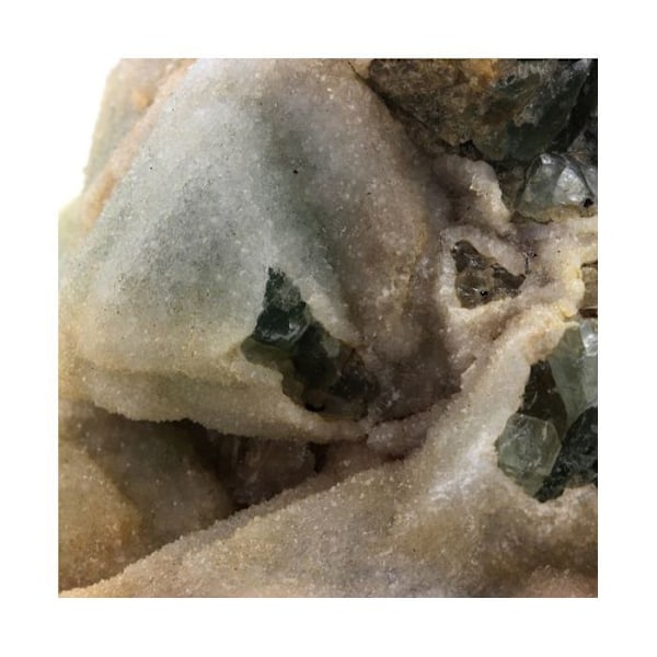 Sten og mineraler. Fluorit + Kvarts. 2671,0 ct. La Barre, Puy-de-Dôme, Frankrig.