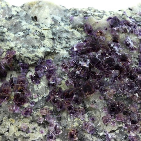 Sten og mineraler. Fluorit. 3411,0 ct. Saint-Péray, Ardèche, Frankrig.