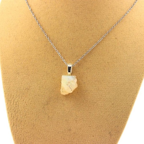 Stenar och mineraler. Rå opal halsband. 6,59 cent. Nåväl, Etiopien.