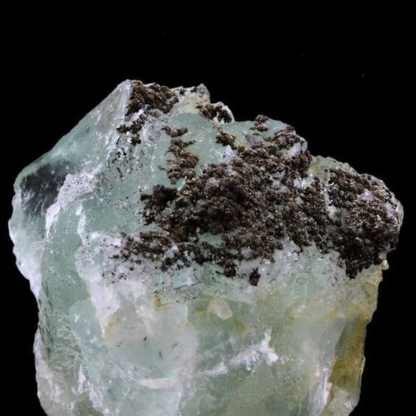 Stenar och mineraler. Fluorit + Pyrit. 169,0 cent. Aouli, Mideltprovinsen, Drâa-Tafilalet, Marocko.
