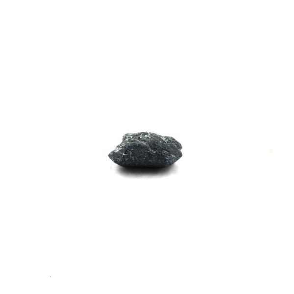 Kivet ja mineraalit. Benitoite. 0,460 ct. San Benito Co., Kalifornia, Yhdysvallat.