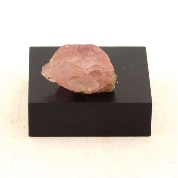 Stenar och mineraler. Rosa fluorit. 13,68 ct. Mont Blanc-massivet, Frankrike. Rosa
