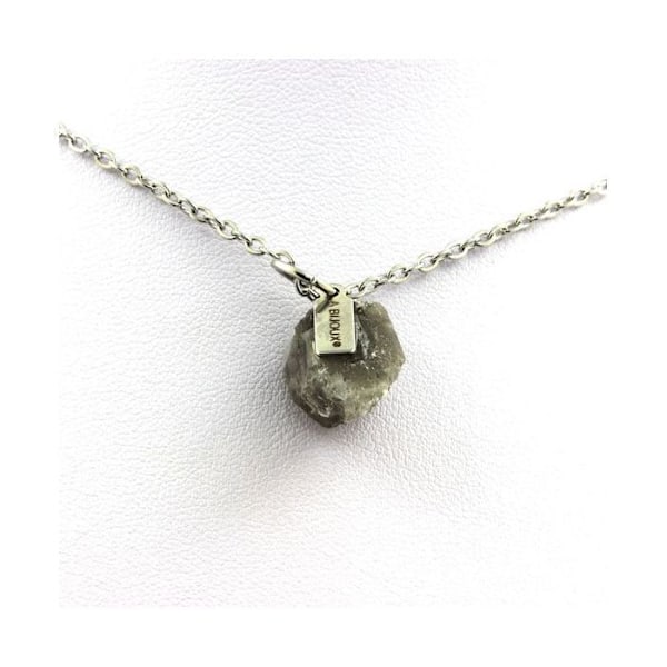 Sten og mineraler. Rå gips halskæde. 12,13 ct. Marcieu, Isère, Frankrig.