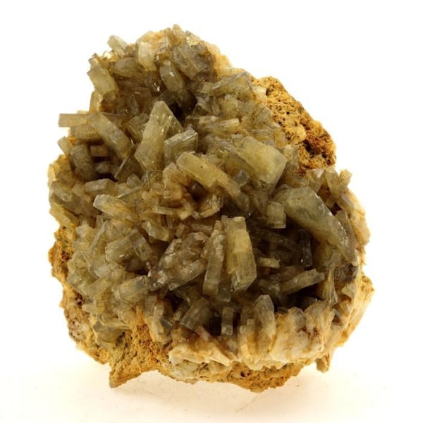 Kivet ja mineraalit. Bariitti. 476,6 ct. Igornay, Saône-et-Loire, Ranska. Harvinainen. Flerfärgad