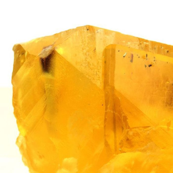 Kivet ja mineraalit. Fluoriitti. 138,5 ct. Valzergues, Aveyron, Occitanie, Ranska..
