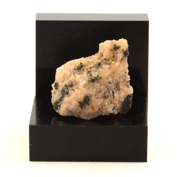 Calcit + Phlogopite 30,8 karat Flerfärgad
