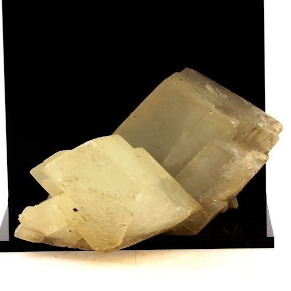 Sten og mineraler. Calcit. 1464,5 ct. Eygians, Hautes-Alpes, Frankrig.