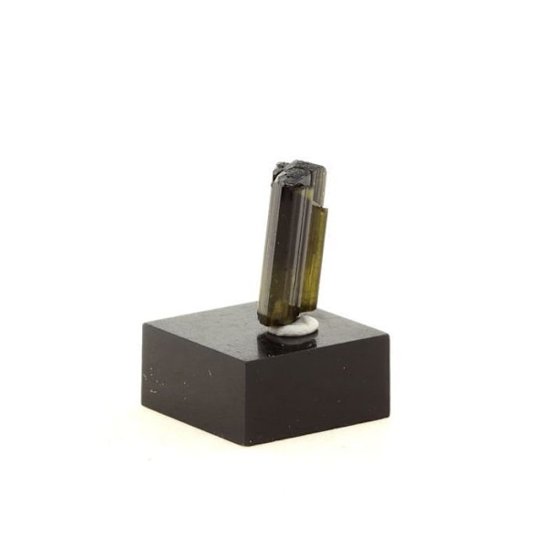 Kivet ja mineraalit. Elbaite turmaliini. 8,25 ct. Belohan alue, Madagaskar.