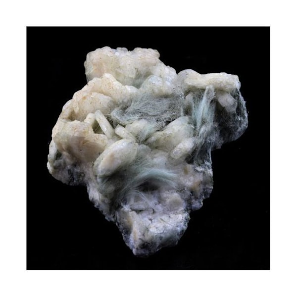 Sten og mineraler. Albit + Byssolite. 97,0 ct. Saint-Véran, Hautes-Alpes, Frankrig.