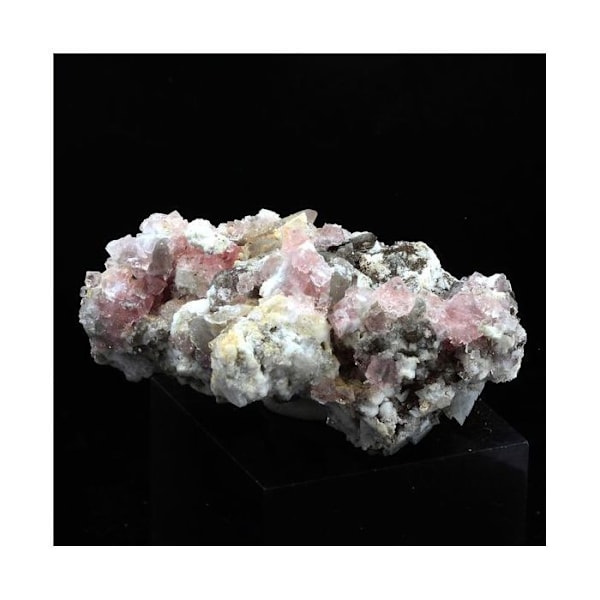 Kivet ja mineraalit. Vaaleanpunainen Fluoriitti + Smoky Quartz. 127,0 ct. Mont Blancin vuoristo, Ranska. Rosa