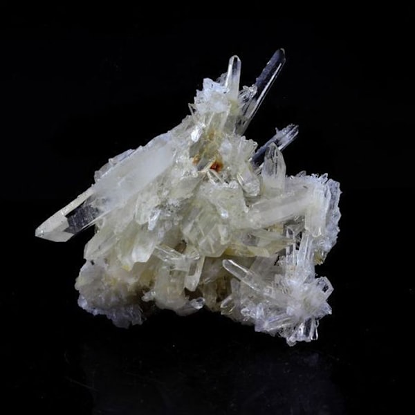 Stenar och mineraler. Kvarts. 98,5 ct. Allevard, Isère, Frankrike.