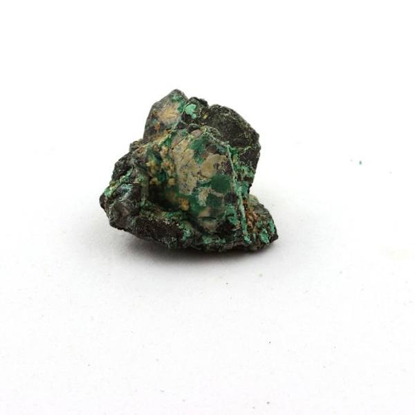 Sten og mineraler. Bournonit + Bindheimit + Malakit. 43,85 øre. Combe Guichard, Prunières, Isère, Frankrig.