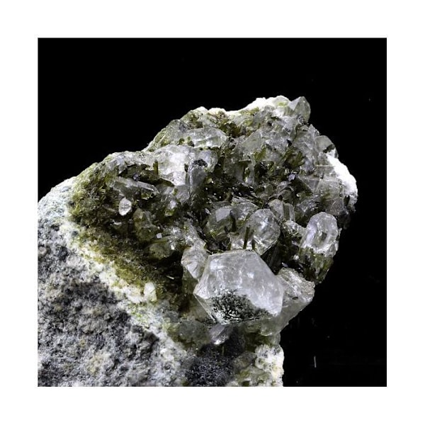 Sten og mineraler. Kvarts + Epidot. 495,0 ct. Cevins, Savoie, Frankrig..