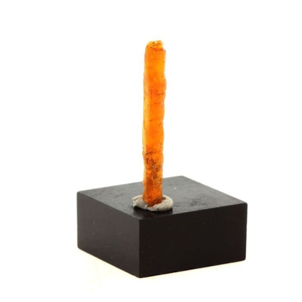 Sten og mineraler. Orange kyanit. 3,16 ct. Sangulungulu Hill, Loliondo, Tanzania. Orange