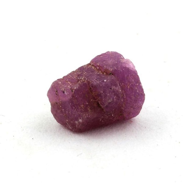 Kivet ja mineraalit. Rubiini. 4,68 ct. Kiteton piiri, Manyaran alue, Tansania. Röd