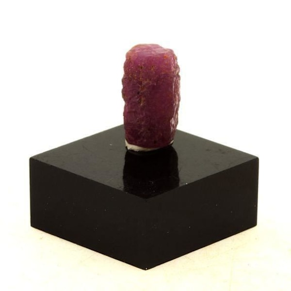 Kivet ja mineraalit - ABIJOUX - Rubiini - 8,5 ct - Kiteton alue - Manyaran alue - Tansania Röd