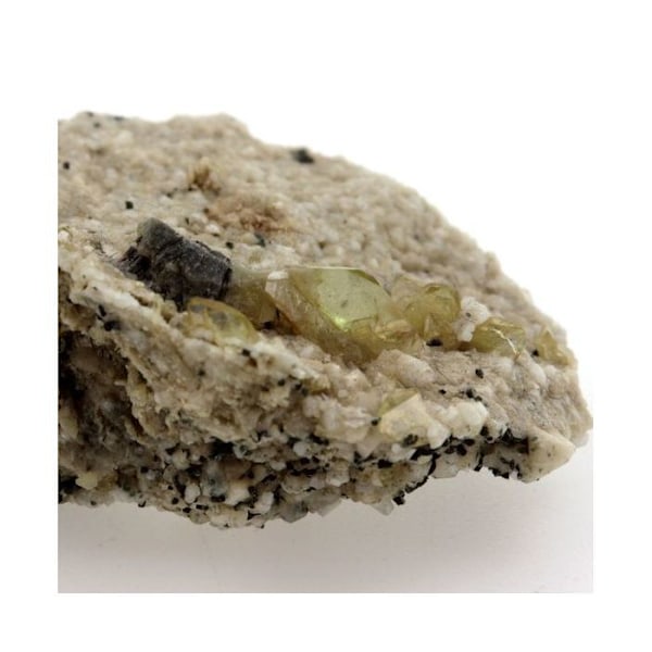 Sphene + Tourmaline 104,6 karat Flerfärgad