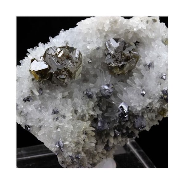 Sten og mineraler. Sphalerit + Kvarts. 364,5 ct. Krushev dol mine, Madan, Bulgarien.