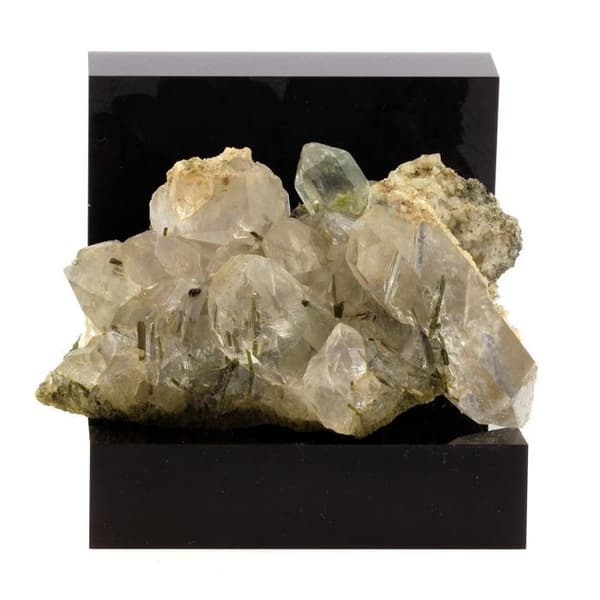 Quartz + Epidote 975,1 karat