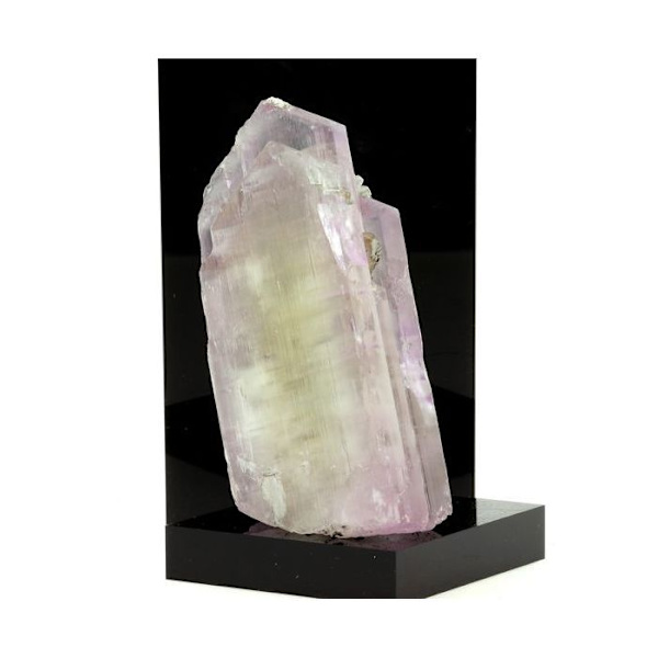 Kunzite 818,3 karat