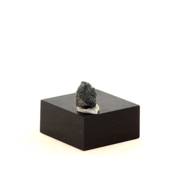 Kivet ja mineraalit. Aleksandriitti. 2,13 ct. Manyarajärvi, Arushan alue, Tansania.