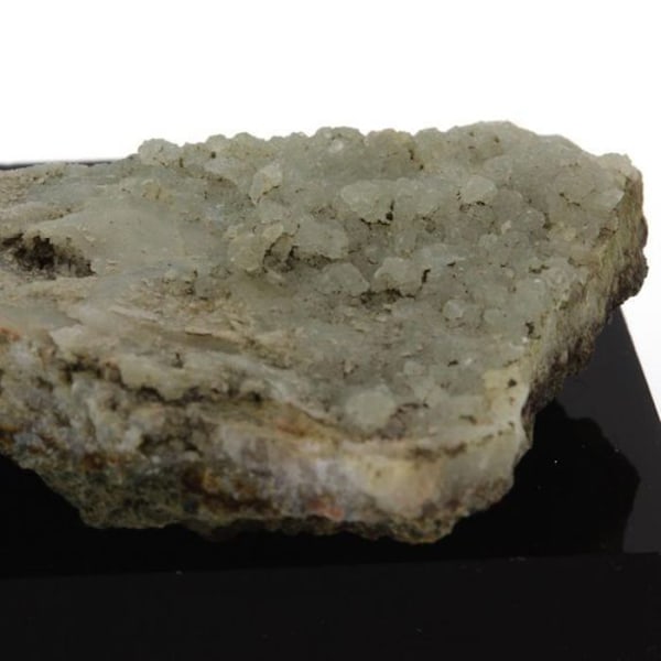 Prehnite on Amphibolite.139,5 karaattia Flerfärgad