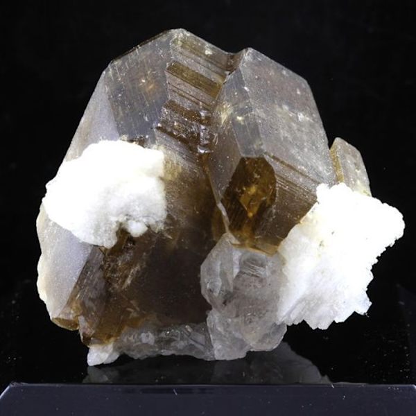 Sten og mineraler. Mesitite. 126,5 ct. Linópolis, Minas Gerais, Brasilien.